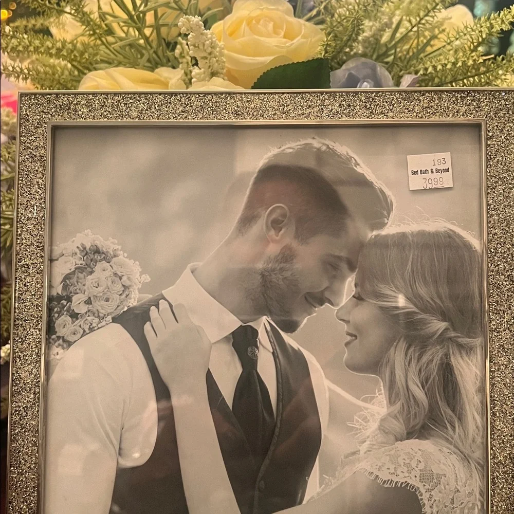 Siena Enameled Glitter Wedding 8 inch x 10 inch Picture Frame in gold